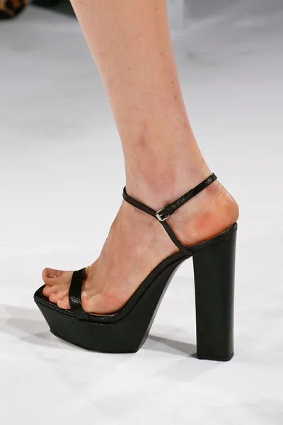 Look 12